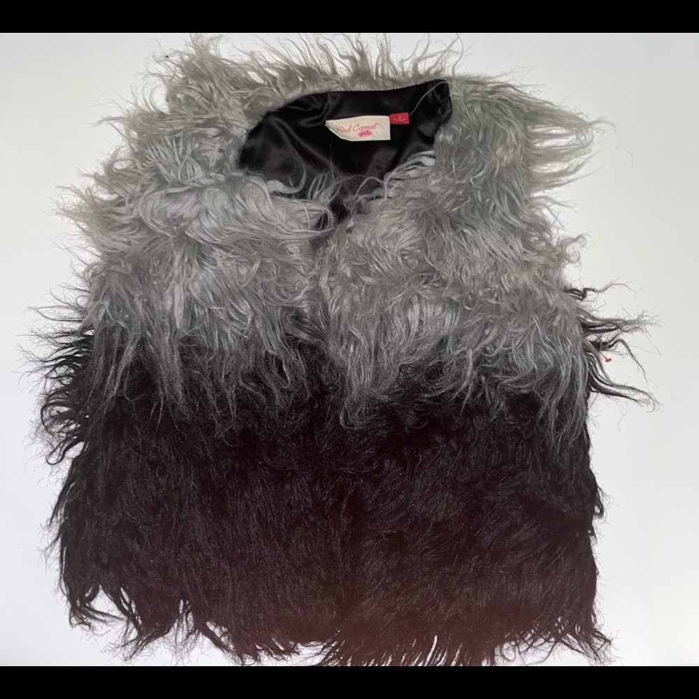 Fur vest, kids Medium.